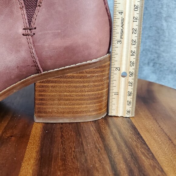 Toms Chelsea Boots Womens 9.5 Red Burgundy Leather Pull On Comfort Ankle Booties - Picture 11 of 11